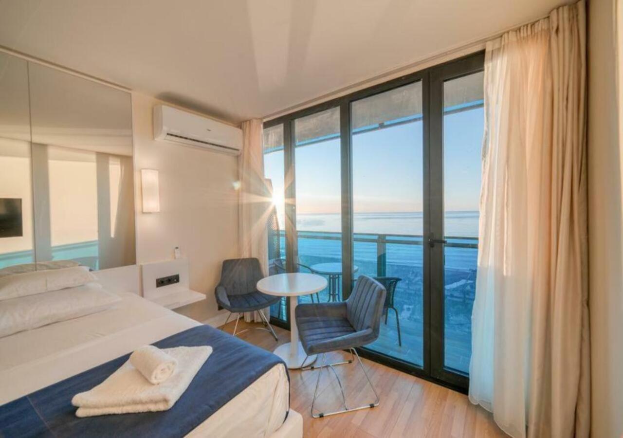Orbi Sea View Apartment บาทูมิ ภายนอก รูปภาพ